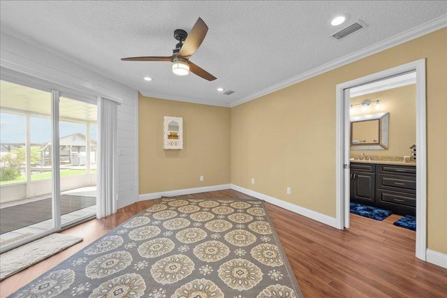 164 Moonlite Dr, Welaka, FL 32193