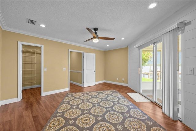 164 Moonlite Dr, Welaka, FL 32193