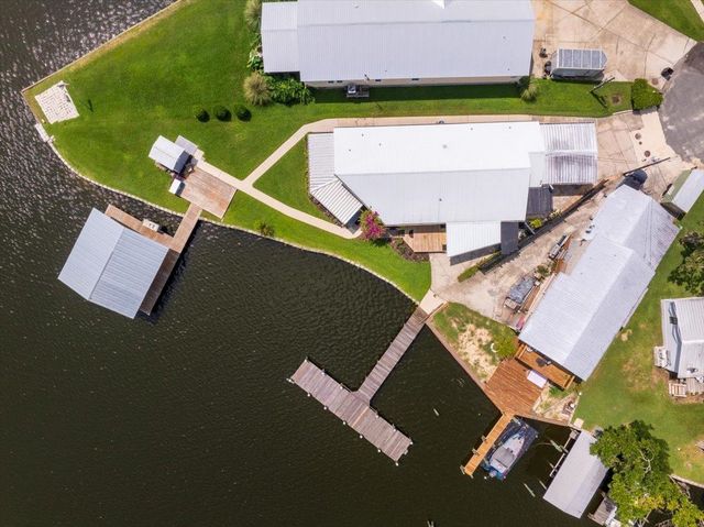 164 Moonlite Dr, Welaka, FL 32193