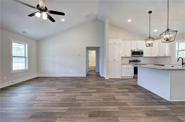 816 Forrest Avenue, Rockmart, GA 30153