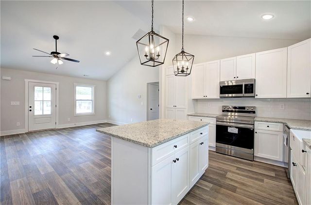 816 Forrest Avenue, Rockmart, GA 30153