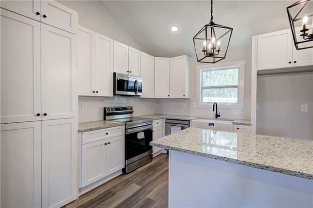816 Forrest Avenue, Rockmart, GA 30153