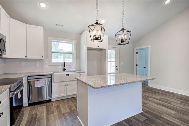 816 Forrest Avenue, Rockmart, GA 30153