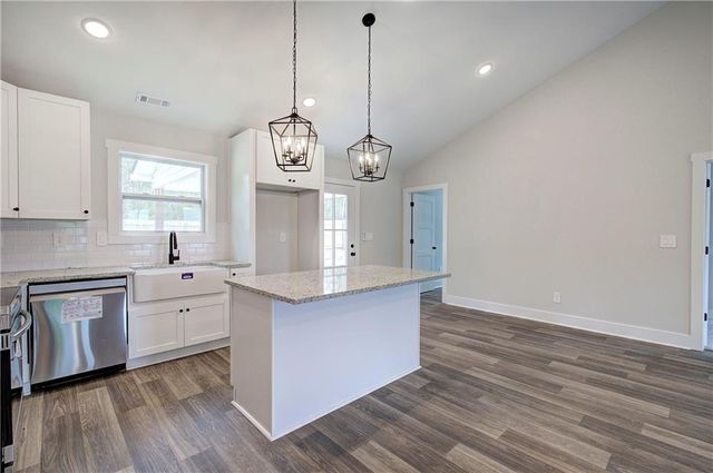 816 Forrest Avenue, Rockmart, GA 30153