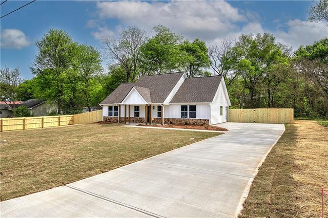 816 Forrest Avenue, Rockmart, GA 30153