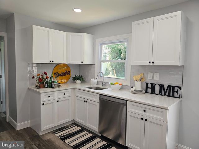19 MESSENGER LN, Willingboro, NJ 08046