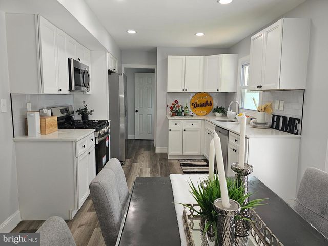 19 MESSENGER LN, Willingboro, NJ 08046