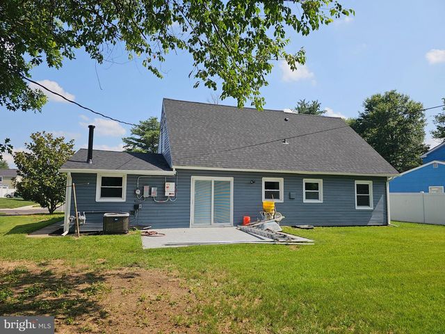 19 MESSENGER LN, Willingboro, NJ 08046