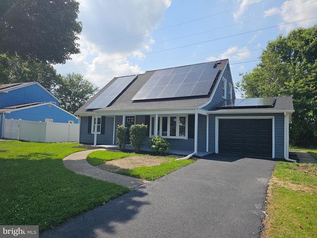 19 MESSENGER LN, Willingboro, NJ 08046