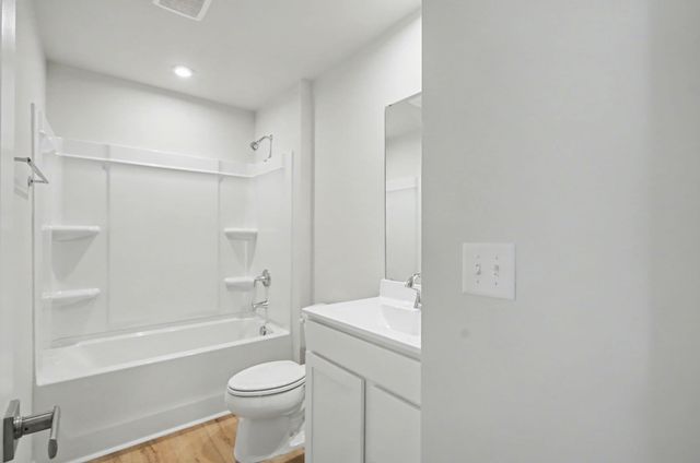 8036 NW Sterling Oaks Dr, Ash, NC 28420