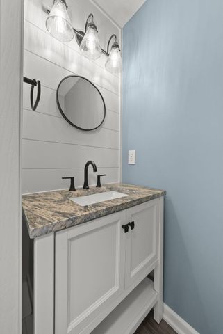 7016 Churchill Downs Drive, New Albany, OH 43054