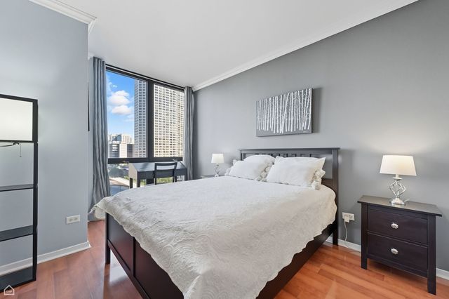 210 S Desplaines Street 807, Chicago, IL 60661
