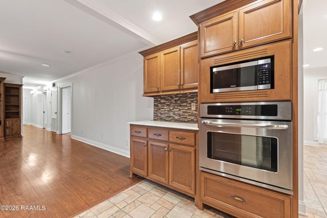 201 Saxon Drive, Lafayette, LA 70508