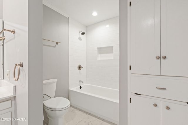 201 Saxon Drive, Lafayette, LA 70508