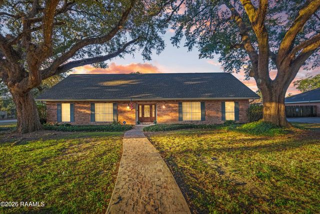 201 Saxon Drive, Lafayette, LA 70508