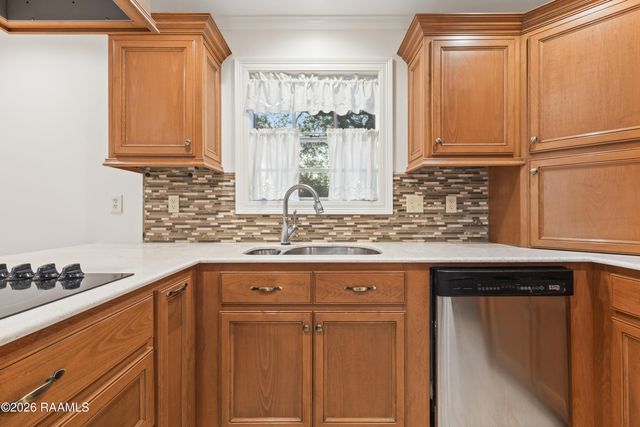 201 Saxon Drive, Lafayette, LA 70508