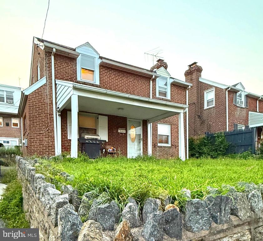240 GLENDALE RD, Upper Darby, PA 19082