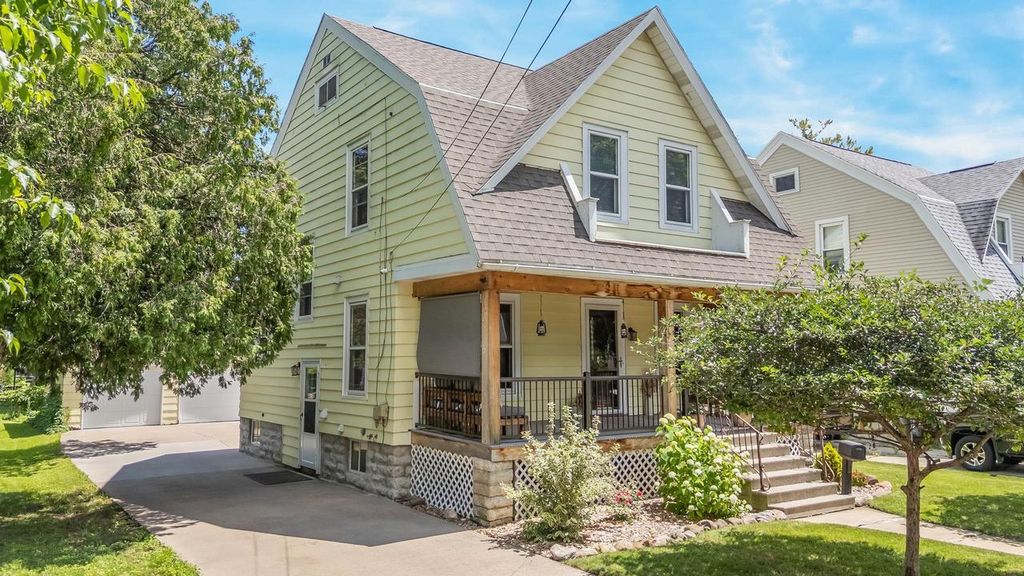 728 MONROE STREET, Oshkosh, WI 54901