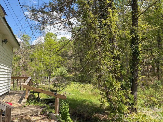 524 Clear Creek Road, Burnsville, NC 28714