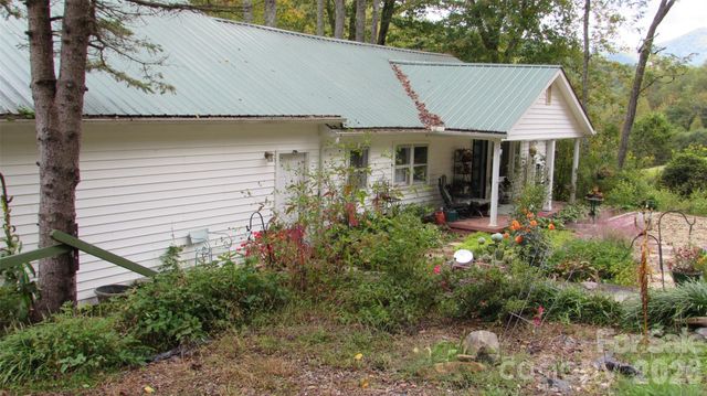 524 Clear Creek Road, Burnsville, NC 28714