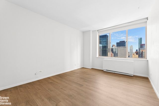 236 E 47th St Apt 30E, New York City, NY 10017