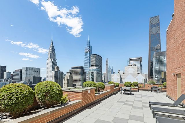 236 E 47th St Apt 30E, New York City, NY 10017