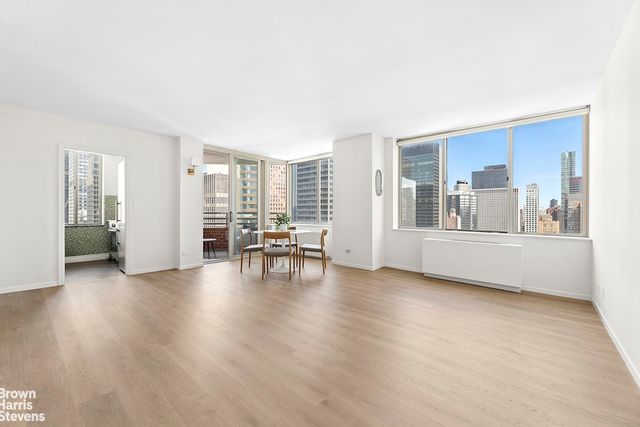 236 E 47th St Apt 30E, New York City, NY 10017