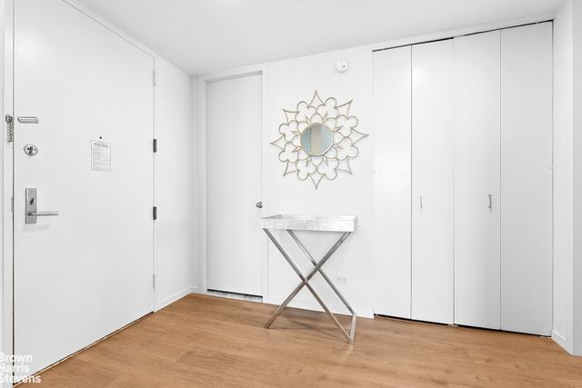 236 E 47th St Apt 30E, New York City, NY 10017