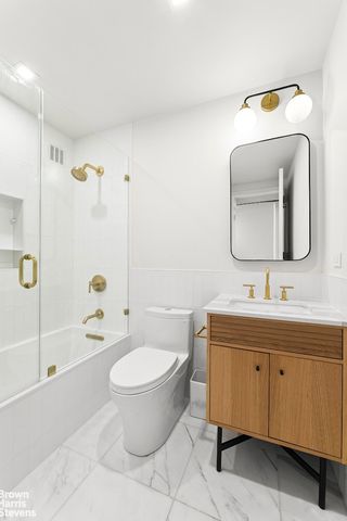 236 E 47th St Apt 30E, New York City, NY 10017