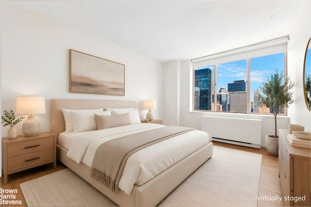 236 E 47th St Apt 30E, New York City, NY 10017