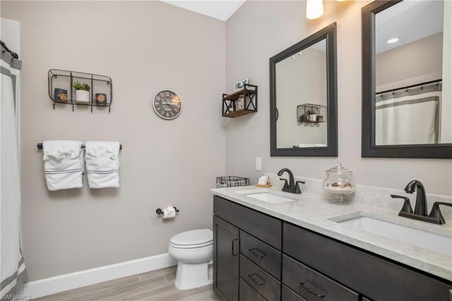 17592 Kinzie LN, Estero, FL 33928