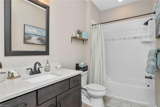17592 Kinzie LN, Estero, FL 33928