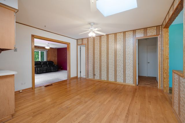 79 Eden Road, Elk Grove Village, IL 60007