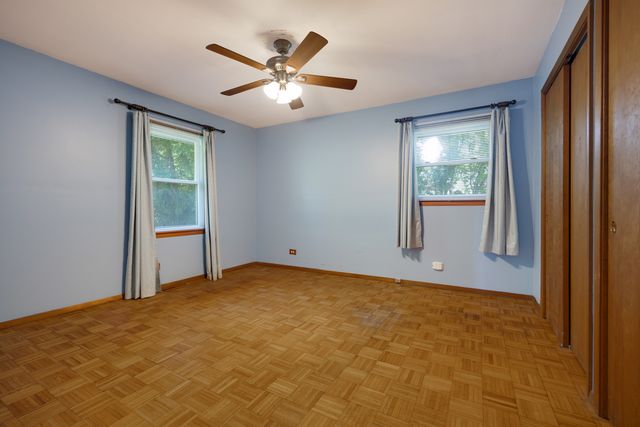 79 Eden Road, Elk Grove Village, IL 60007