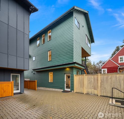 7714 30th Avenue NW, Seattle, WA 98117