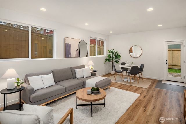 7714 30th Avenue NW, Seattle, WA 98117