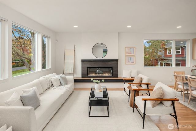 7714 30th Avenue NW, Seattle, WA 98117