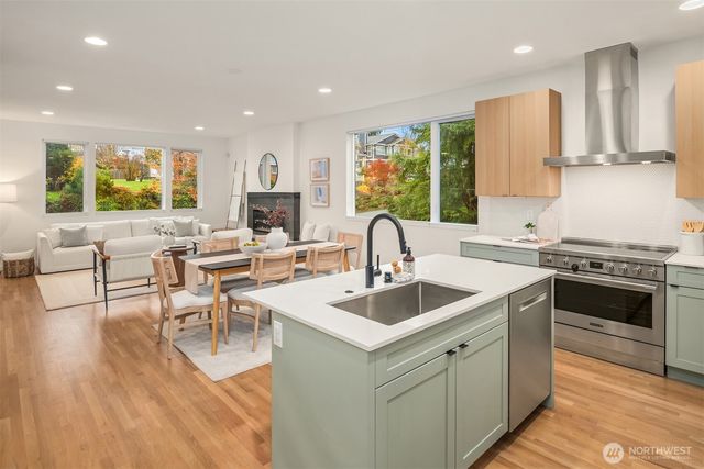 7714 30th Avenue NW, Seattle, WA 98117