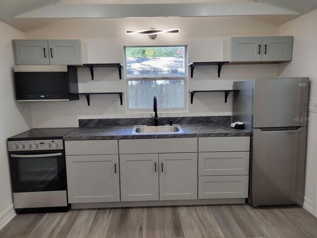 5034 2ND AVENUE S, St Petersburg, FL 33707