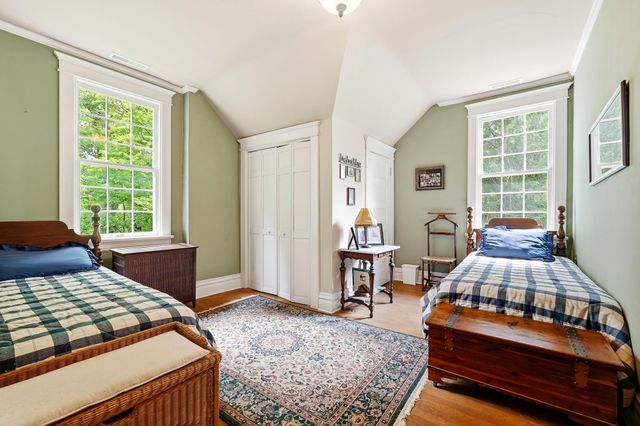 1600 Rugby Road, Huntington, WV 25705