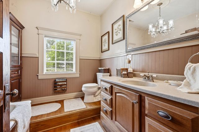 1600 Rugby Road, Huntington, WV 25705