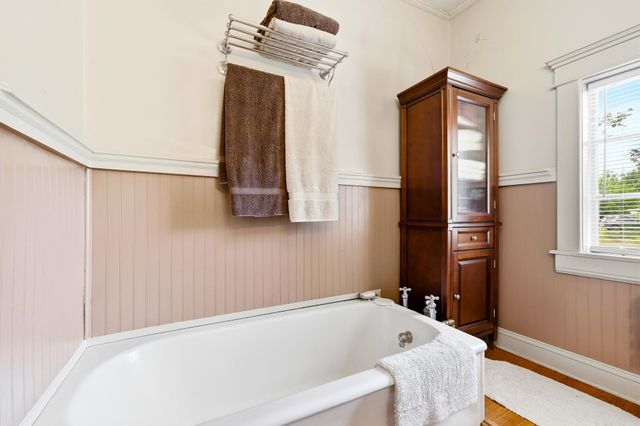 1600 Rugby Road, Huntington, WV 25705