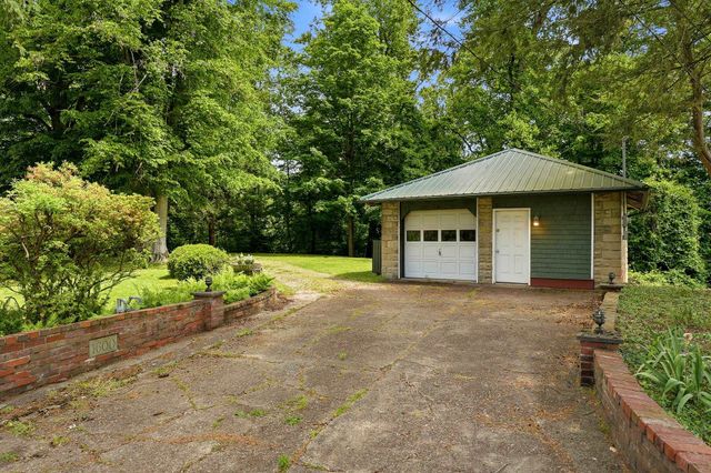 1600 Rugby Road, Huntington, WV 25705