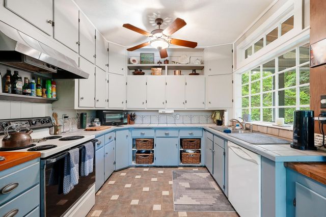 1600 Rugby Road, Huntington, WV 25705