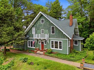 1600 Rugby Road, Huntington, WV 25705