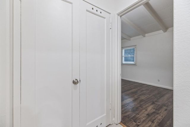 1138 W Lansing Way, Fresno, CA 93705