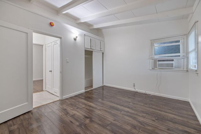 1138 W Lansing Way, Fresno, CA 93705