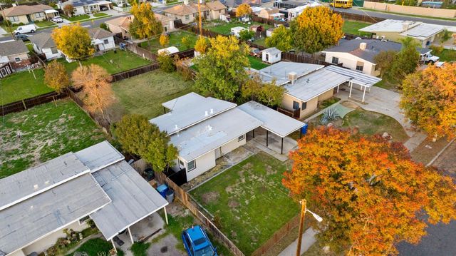 1138 W Lansing Way, Fresno, CA 93705