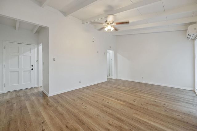 1138 W Lansing Way, Fresno, CA 93705