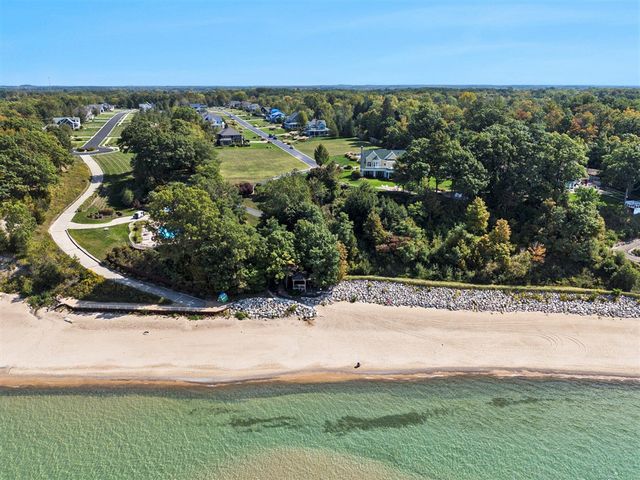 7259 Beverly Drive, South Haven, MI 49090